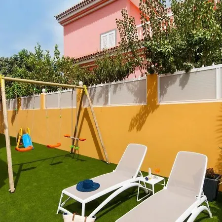 Vakantiehuis Sleeps 8 Pool Air Con Wifi *
