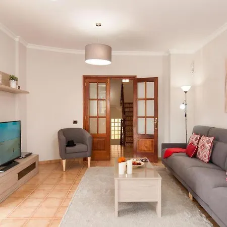 Sleeps 8 Pool Air Con Wifi Vakantiehuis *